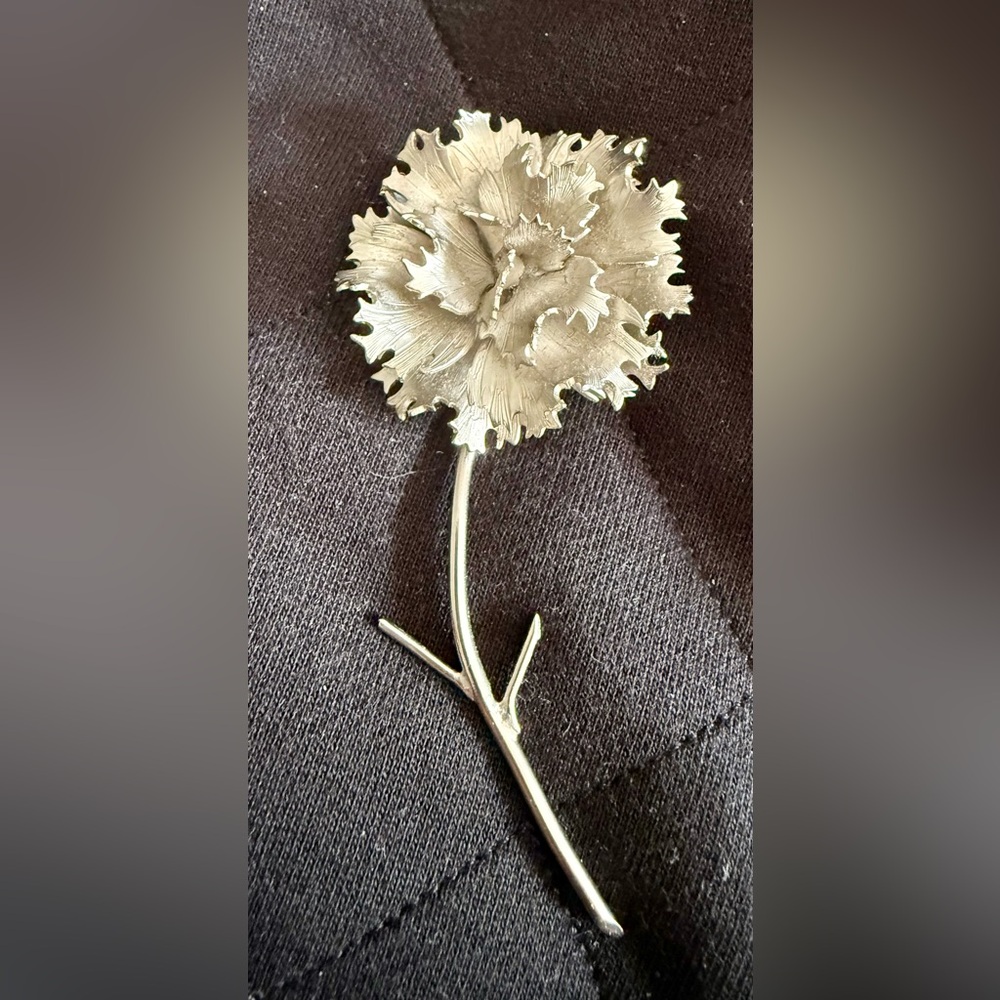 Vintage silver tone flower pin